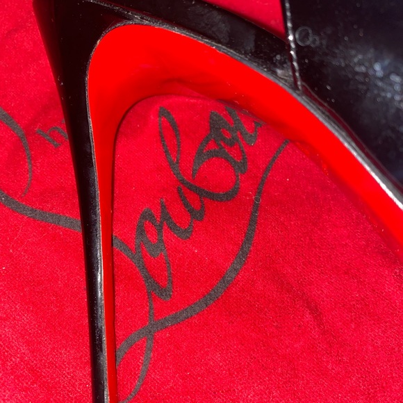 Christian Louboutin patent leather heels - Picture 7 of 14
